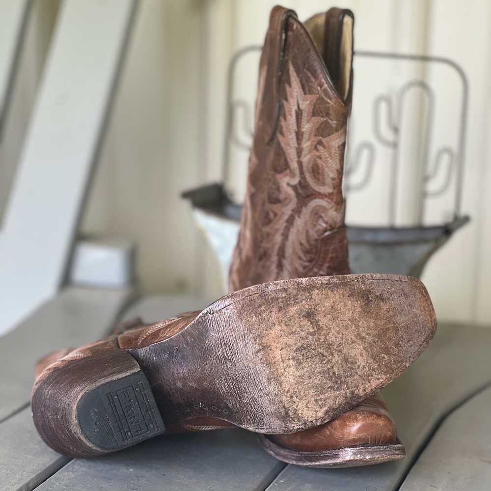 Corral boots